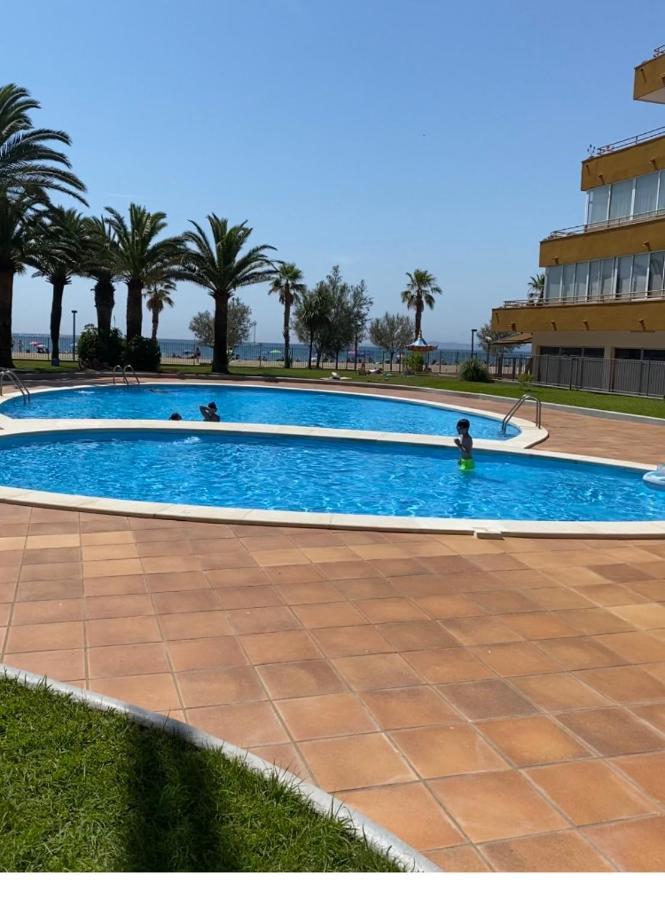 Holiday Con Vistas A Playa Y Con Piscina Roses Exterior foto
